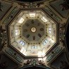 Ukraina: Gwardia Narodowa prosi, by w nabożeństwach wielkanocnych uczestniczyć online